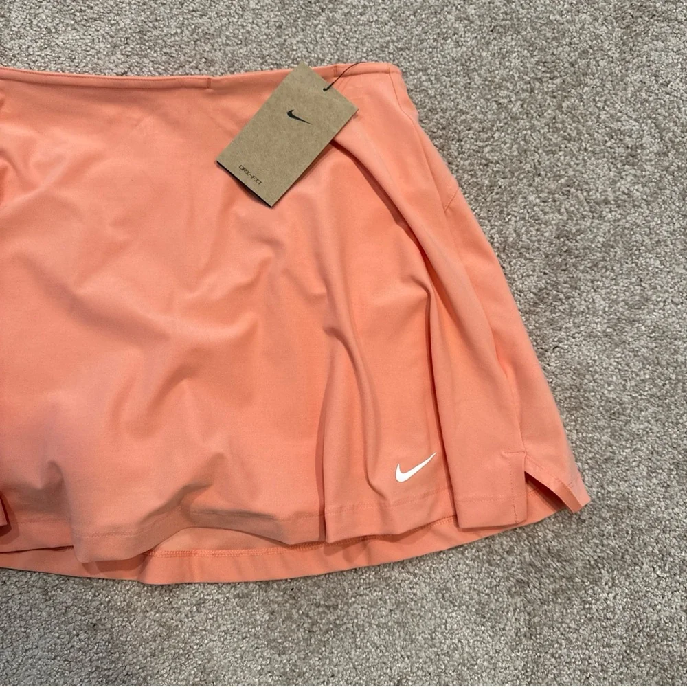 Women’s Nike Golf Skort Orange Salmon fz6314-844 - Picture 2 of 7